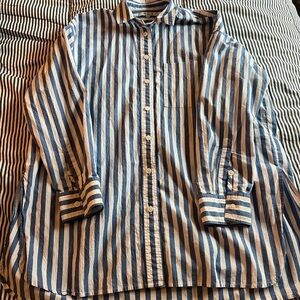 Madewell the signature poplin oversized shirt in springy stripe (blue and white)